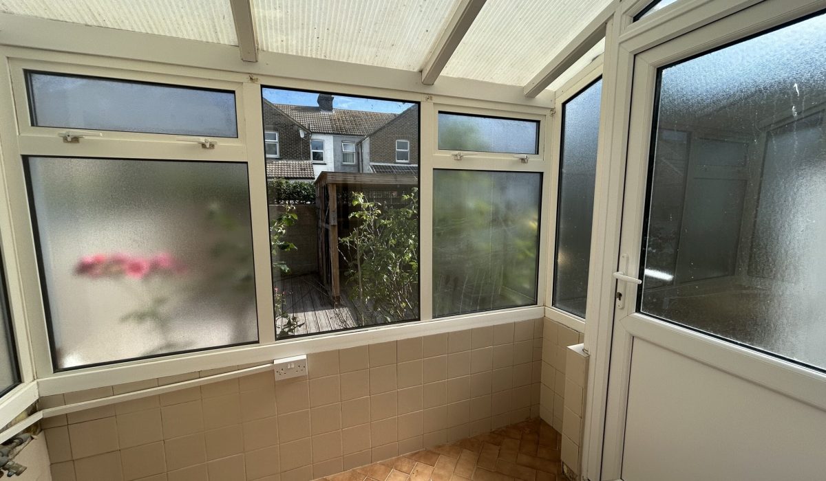 Sun room Desmond Road