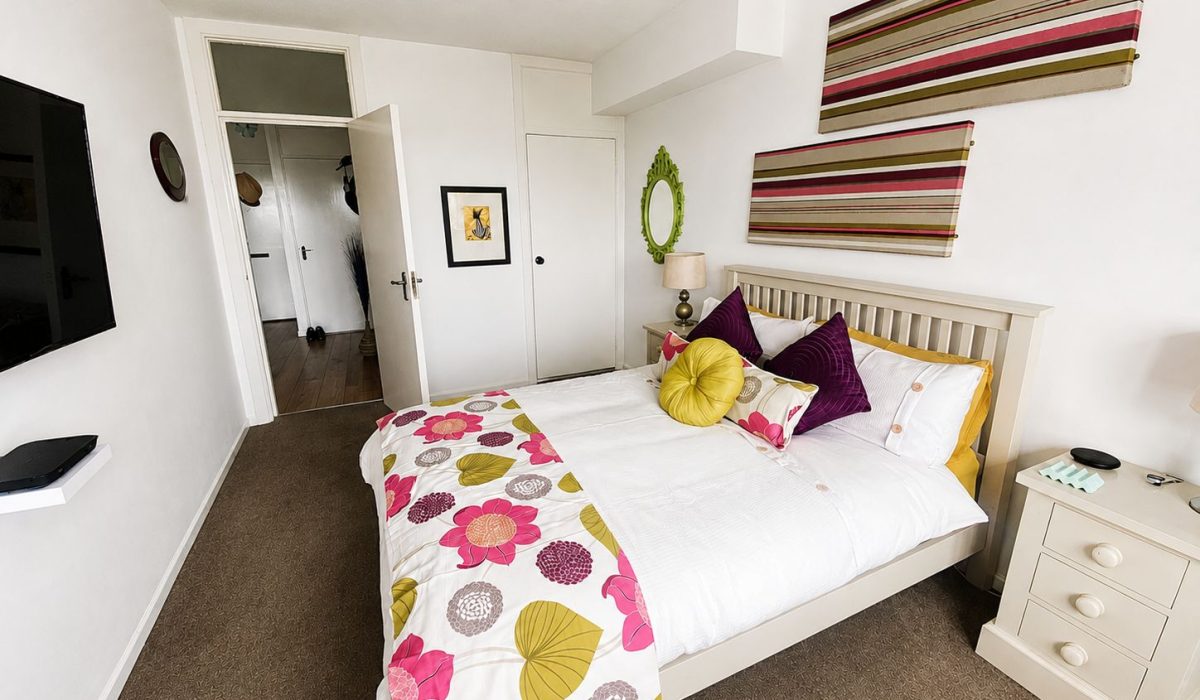Double bedroom with built-in wardrobe in one bedroom flat to rent in Heathfield
